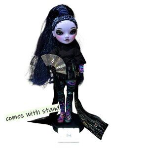 Rainbow High Shadow Series Reina Glitch Crowne Doll Stand Fan Laptop Storage Bag